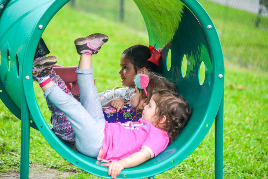 ninas en parque